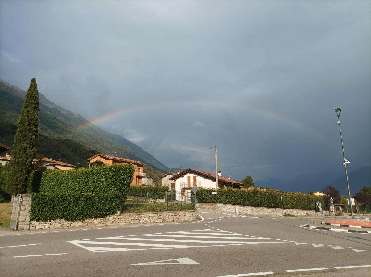 Lake And Mountains Valtellina Dubino Экстерьер фото